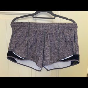 Lululemon Hotty Hot 4 inch shorts